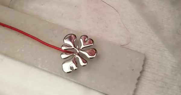 Image of Voltage-driven Liquid Metal Flower